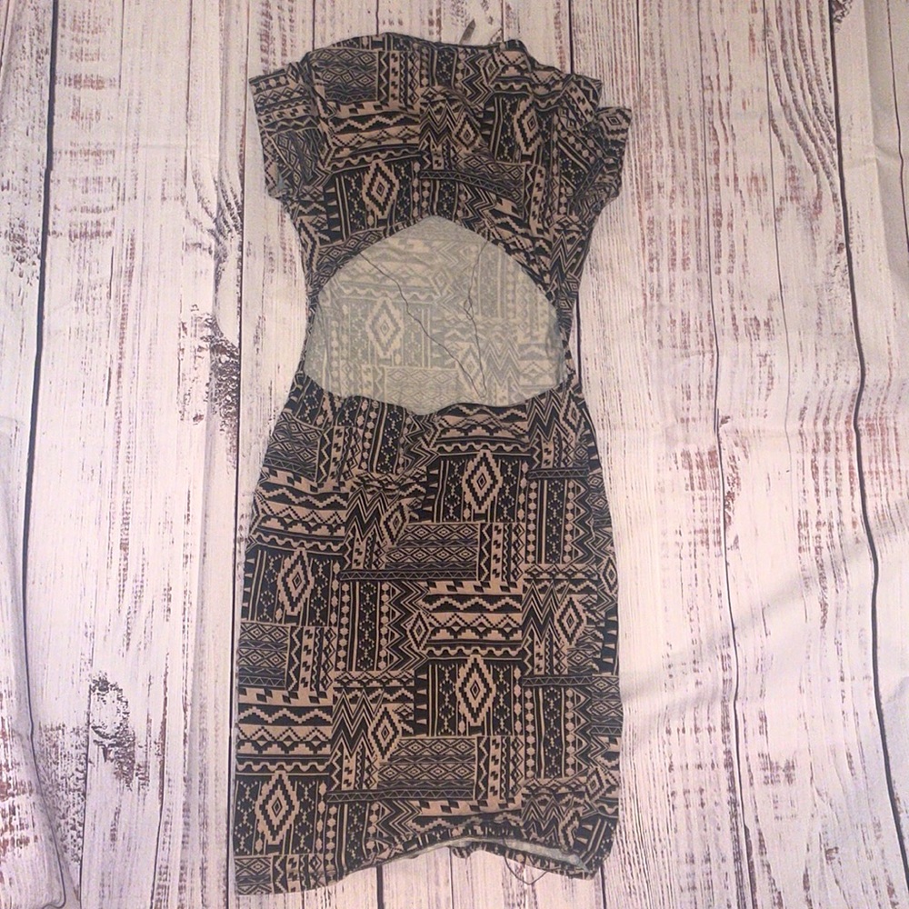Geometric pattern dress - Picture 2 of 4